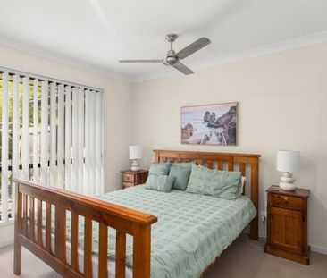 Leafy & Relaxed Living in a Quiet Pimpama Pocket - Photo 4