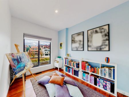 4 Bed, 2 Bath - Photo 4