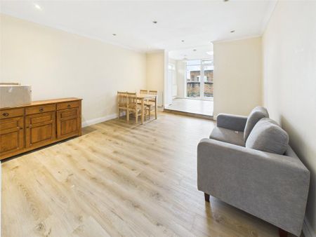 2 bedroom apartment to rent - Photo 2