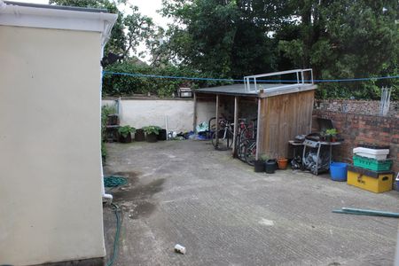 7 Bed Semi-Detached House, Belvoir Road, BS6 - Photo 5