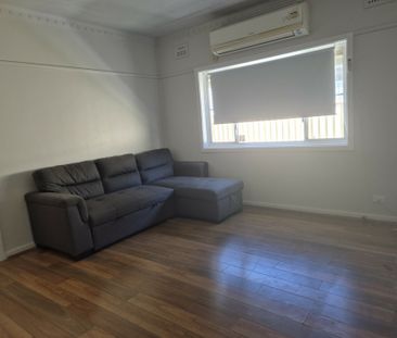 Neat and tidy 2 Bedroom Home - Photo 3