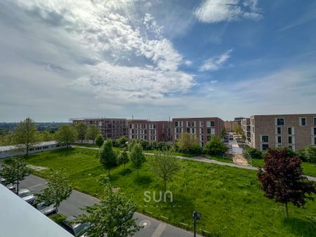 ***Top View Penthouse in Riedberg*** 4 Zi. Penthouse Wohnung mit Einbauküche und 2 Balkon - Photo 2