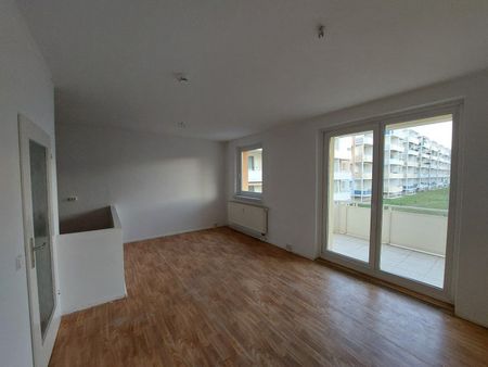 Große Wohnung / Balkon / Aufzug - Foto 2