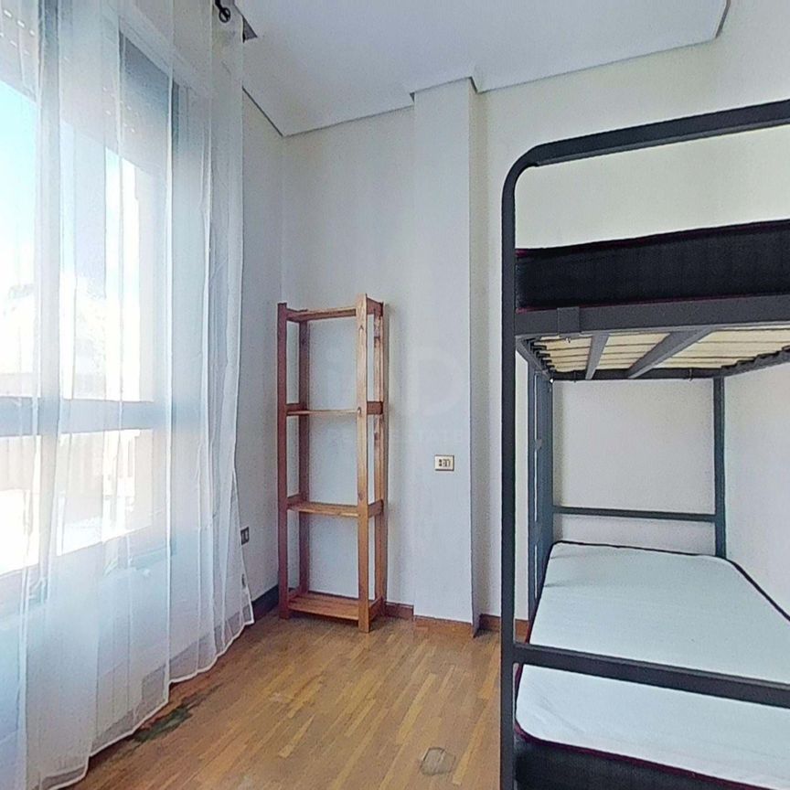 Piso de alquiler en Plaza Santa Clara 4, 4, Casco Histórico - Photo 1