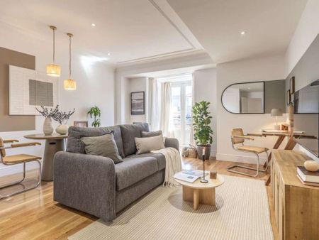 1 room luxury Apartment for rent in Madrid, Autonomous Region of Madrid - Photo 2