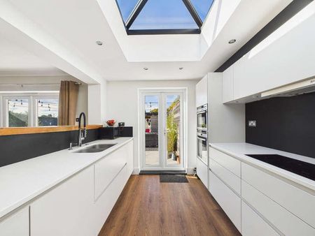 New Road, Marlow, Buckinghamshire, SL7 - Photo 2