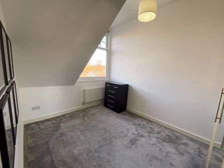 3 bedroom apartment to rent - Photo 3