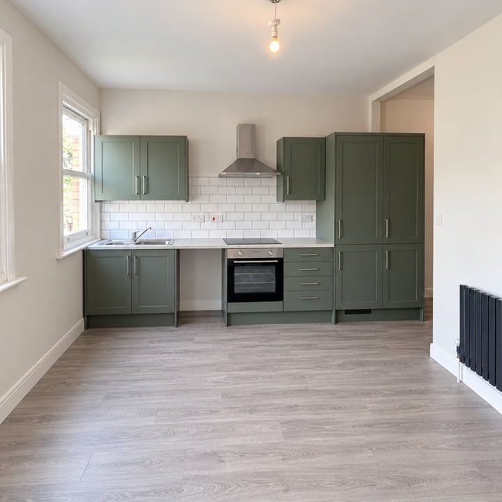 2 Bed Flat, Bolton Road, E15 - Photo 1