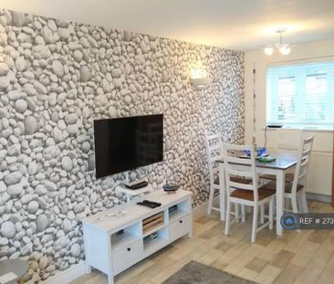 2 bedroom end of terrace house to rent - Photo 3