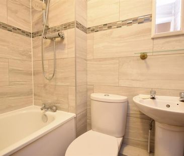 Apeldoorn Drive, Wallington, Surrey, SM6 - Photo 3