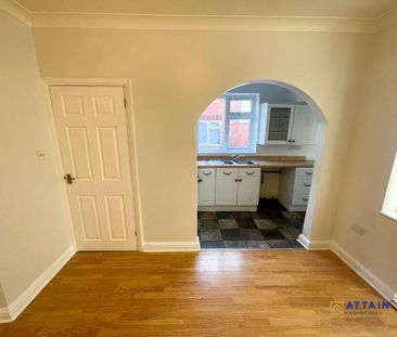 2 bedroom semi-detached house to rent - Photo 5
