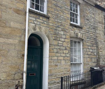 2 bedroom terraced house to rent - Photo 1