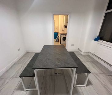 Warham Road Room 3 - Photo 1