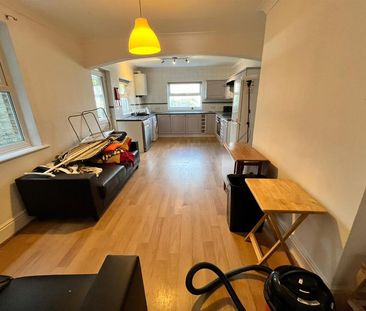 Westcourt Road, Worthing - Photo 1