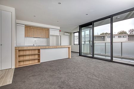 28/2 Henshall Way, Macquarie ACT 2614 - Apartment For Rent | Domain - Photo 3