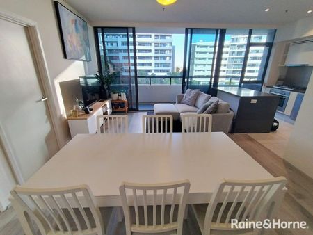 Contemporary Modern Living | Level 3 City Outlook in Rhodes - Photo 3