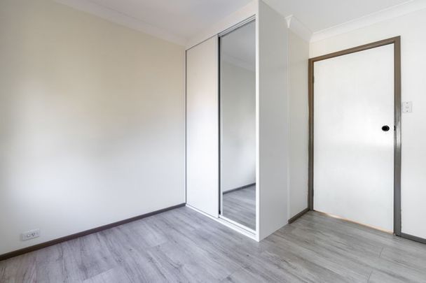 LOCATION, LOCATION, LOCATION !!! - Photo 1