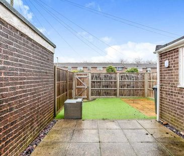 3 bedroom terraced house to rent - Photo 4