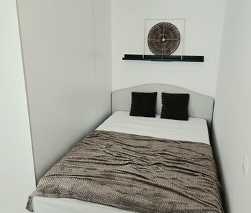 Apartim sro prenajme nadštandardný, plne zariadený 1,5 izb. byt s l... - Photo 5