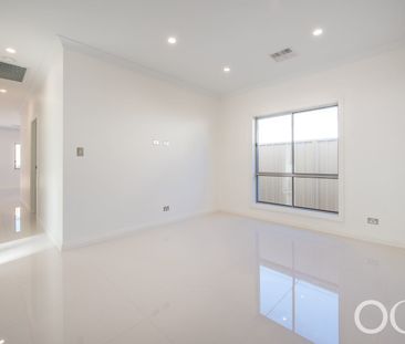 Open the Door to Contemporary Comfort - Photo 2