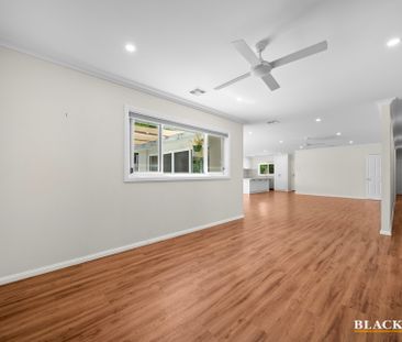 7 Phillip Avenue, Queanbeyan NSW 2620 - House For Rent | Domain - Photo 2