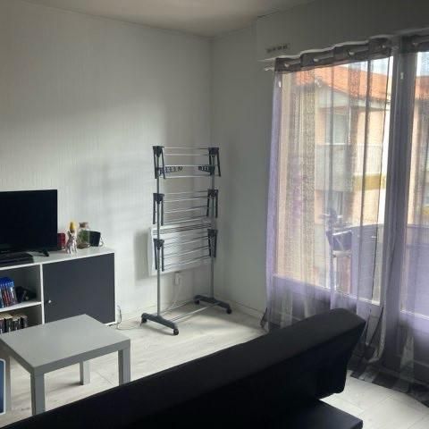Location Appartement 1 pièce 26m² NOTRE DAME DE SANILHAC 24660 - Photo 1