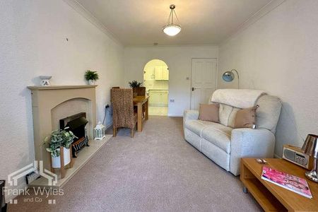 Oxford Court, Oxford Road, Ansdell, Lytham St. Annes, Lancashire, FY8 - Photo 5