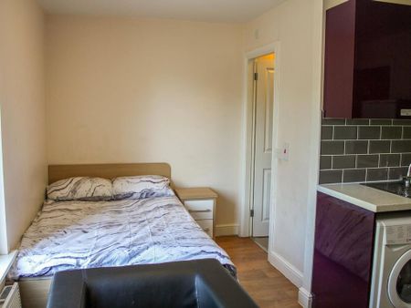 Studio to rent - Photo 5