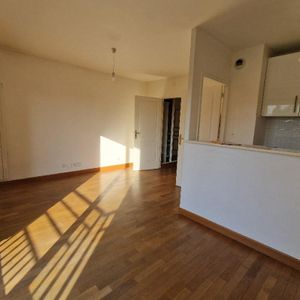 Courbevoie : Studio de 29.70m² - Photo 3