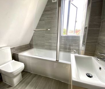 1 bed Flat for rent - Photo 2