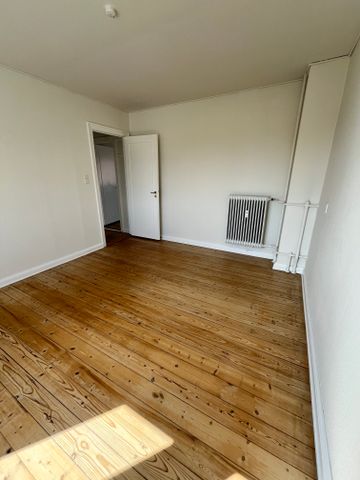 Lys lejlighed med 2 altaner - Photo 5