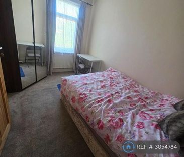 4 bedroom terraced house to rent - Photo 5