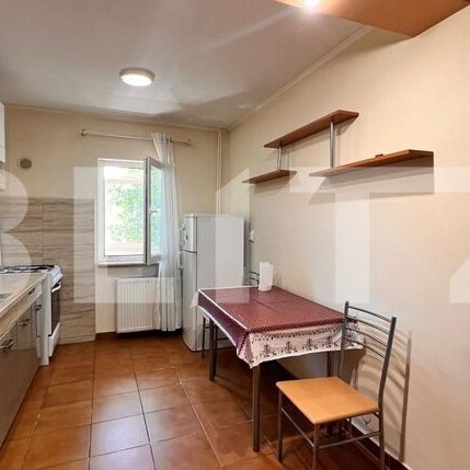 Apartament de 2 camere, decomandat de 55 mp, zona Brazda - Photo 1