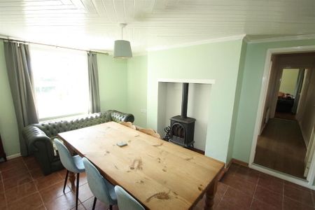 28 Killyleagh Road, Crossgar, Downpatrick, BT30 9LA - Photo 3