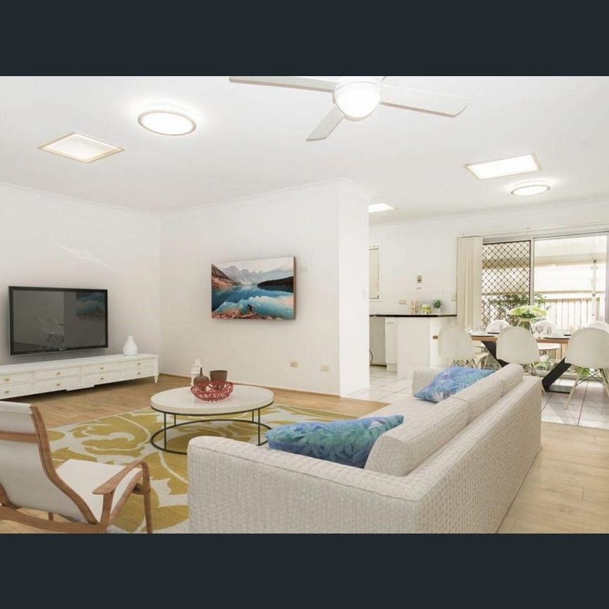 Spacious Family Home in the Heart of Banyo! - Photo 1