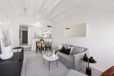 2 x 1 bedrooms units to be leased (Only downstairs available NOW!) - Photo 2