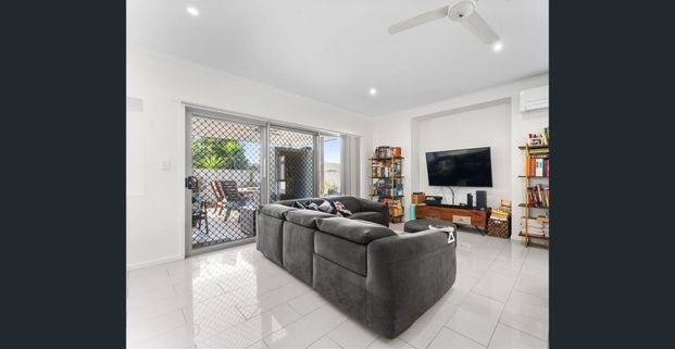 Properly Managed I Modern 4-Bedroom Warner Property with Open-Plan Living! - Photo 1