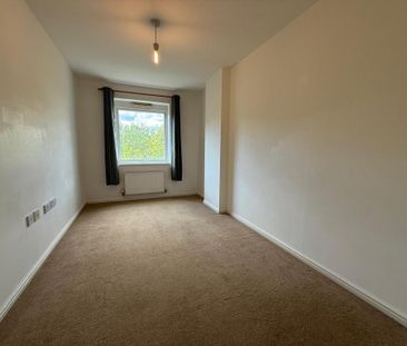 3 bedroom flat to rent - Photo 6