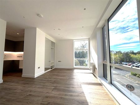 Sheila House, Fleet, Hampshire, GU51 - Photo 4