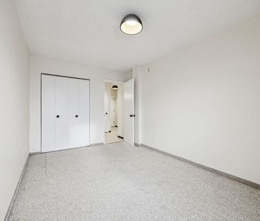 510 58 Avenue Southwest, Calgary - Photo 4