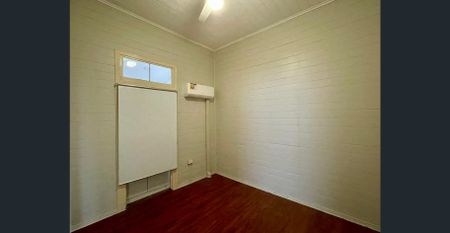 Charming 3 Bedroom Home in Allenstown! 🏡 - Photo 5