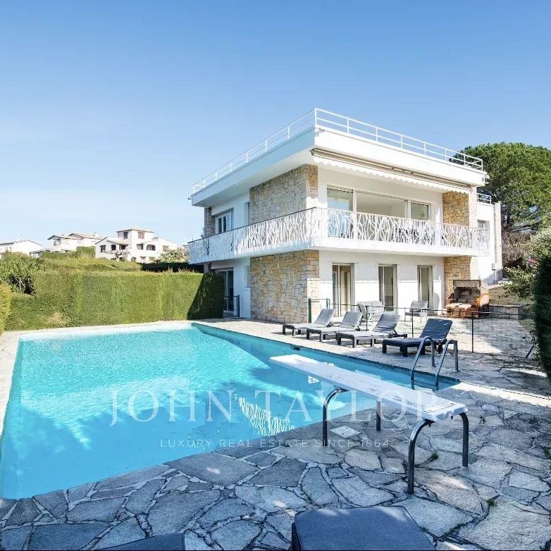 Maison à louer Cagnes Sur Mer, Cote d'Azur, France8 500 EUR / Mois - Photo 1