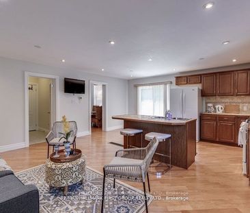 For Lease - 26 Whiting Avenue Unit# Main & 2nd Level, Oshawa, Ontario - Photo 1