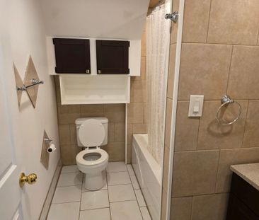 For Lease - 221 Elgin Street, Oshawa, Ontario - Photo 3