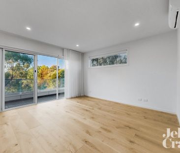 1/2 Donald Avenue, Essendon - Photo 3