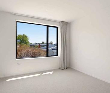 Modern 2-Bedroom, 2-Bathroom Townhouse - Light, Bright, Brand New - Photo 4