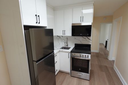 For Lease - 3136 Lake Shore Boulevard Unit# 2, Toronto, Ontario - Photo 5