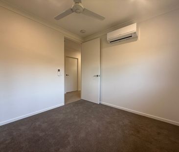 BEAUTIFUL 4 BEDROOM NEW BUILD IN BUSHLAND BEACH - Photo 2