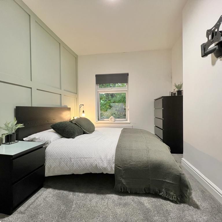 Stunning shared house on Wilderspool Causeway! Room 1 - Photo 1