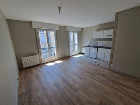 Location Appartement 1 pièce 28m² - Photo 3
